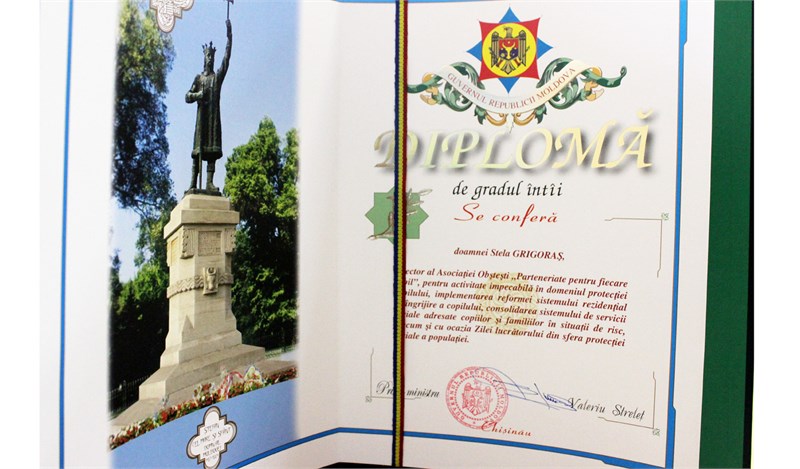 Stela Grigoras, directorul AO "Parteneriate pentru fiecare copil" a primit Diplomă de gradul I din partea Guvernului Republicii Moldova